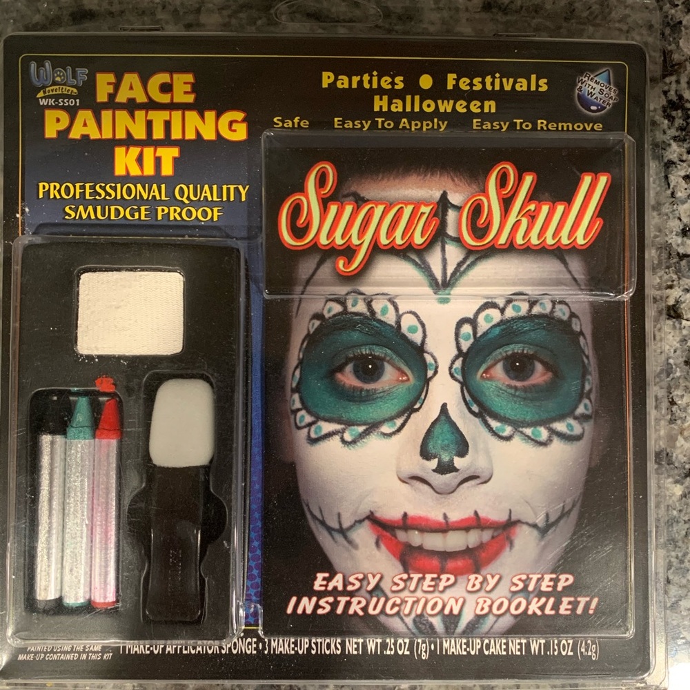 BNWT SUGAR SKULL FACE PAINTING KIT
